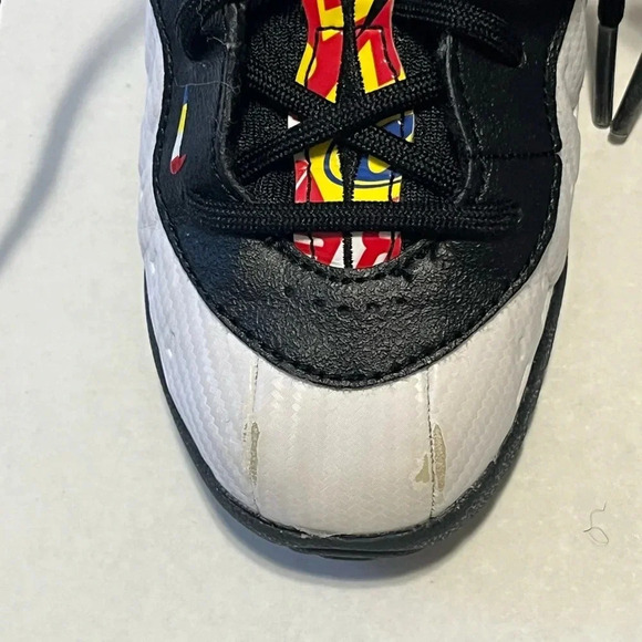 Nike Little Posite Foamposite kids tennis shoes size 10C yellow trim black white - Picture 14 of 15